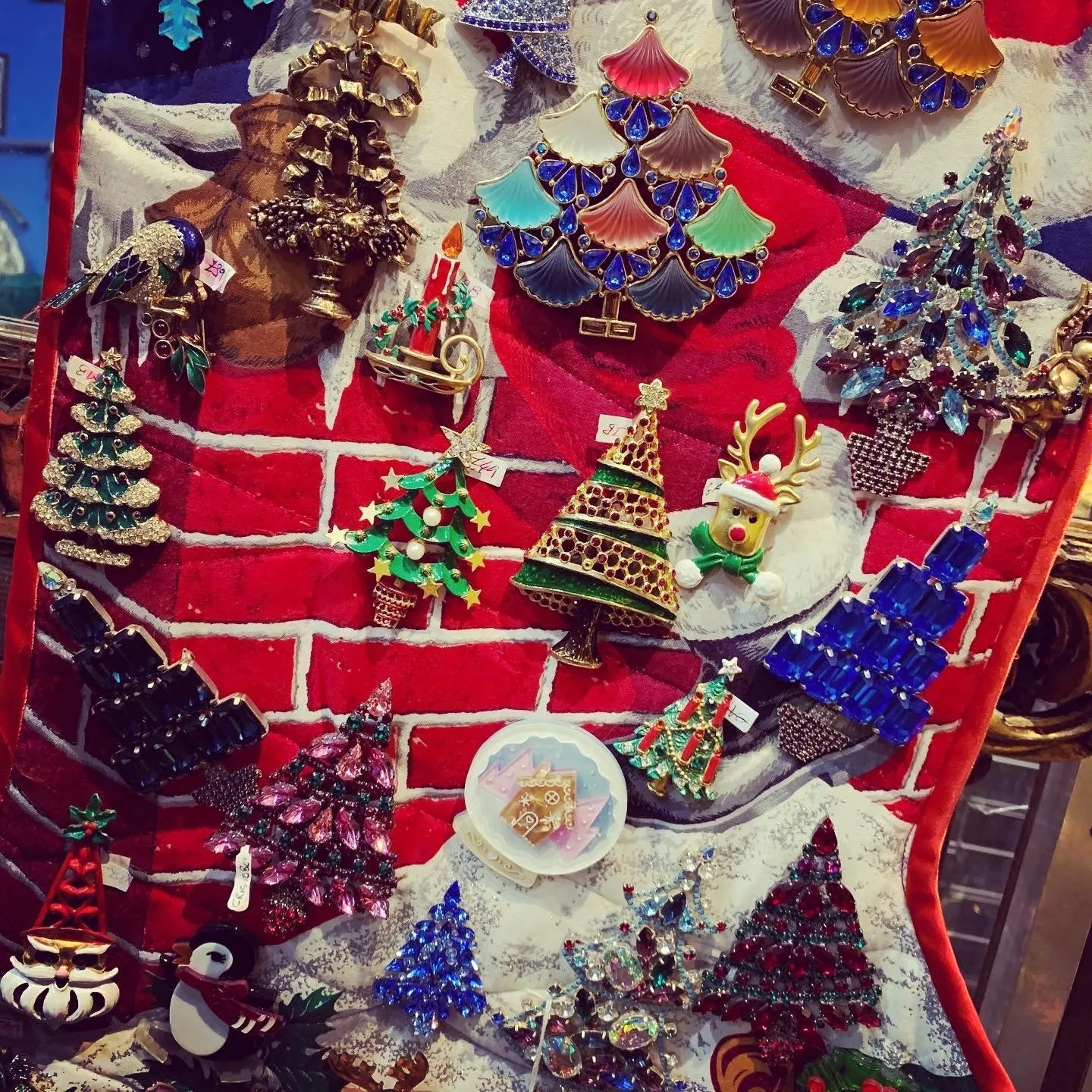 Christmas Tree Brooch Blue  Crystal