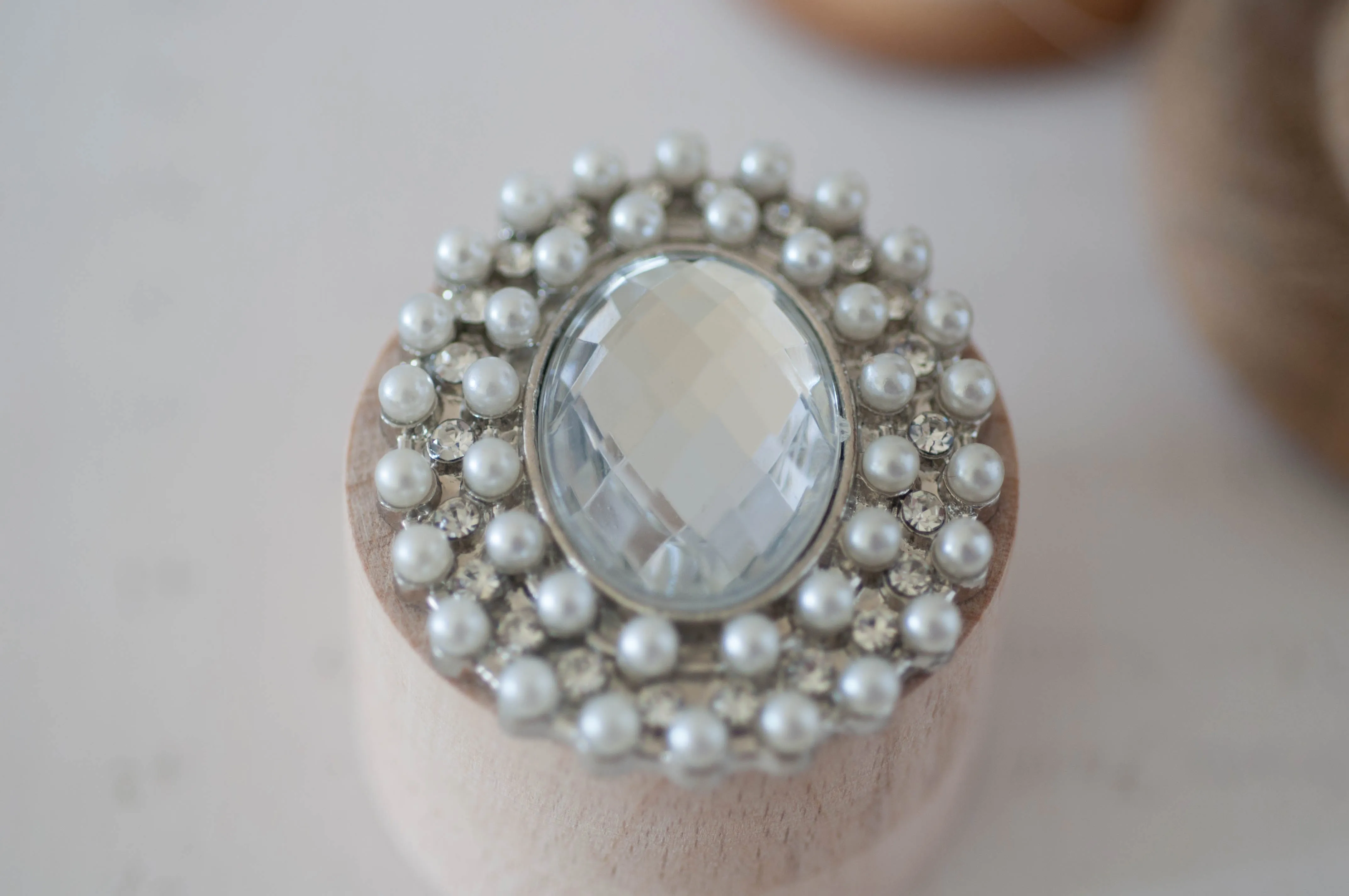 Lizzie Brooch