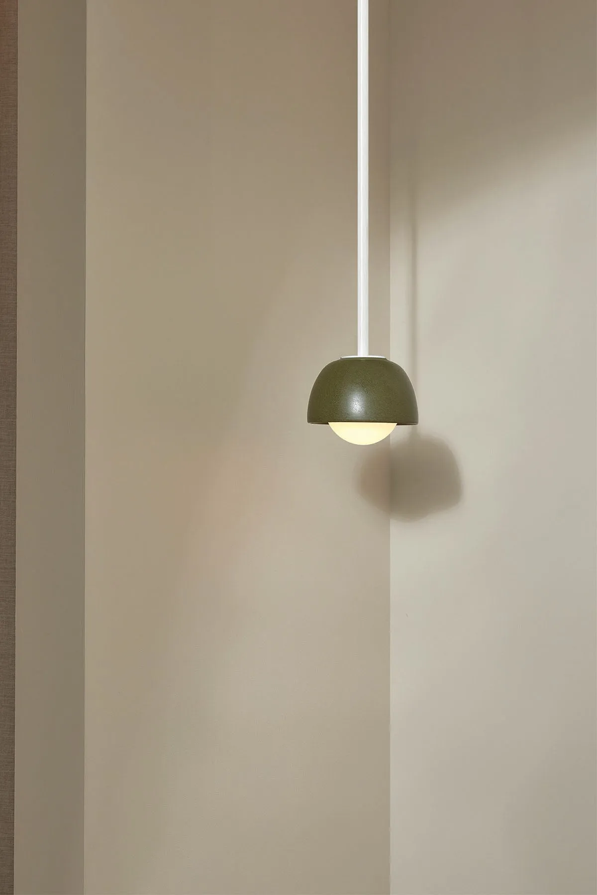 Terra 0 Pendant Light - Solid Rod