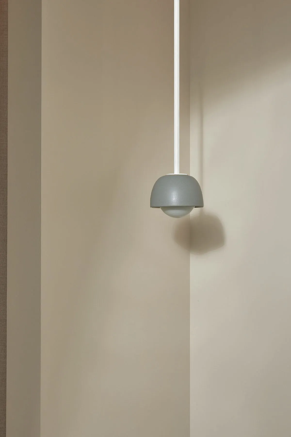 Terra 0 Pendant Light - Solid Rod